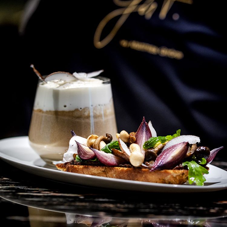 Edelpilz-Kokosnuss-Cappuccino